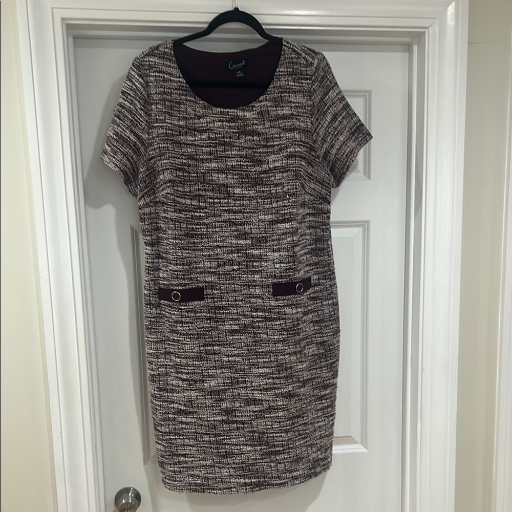 Connected Apparel Black and Purple Sheath Dress Short Sleeve Crew Neck